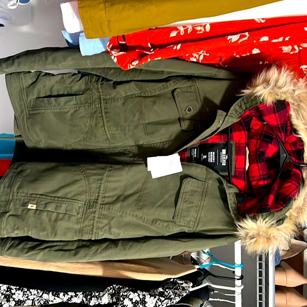 Hollister olive green xl woman’s Jacket